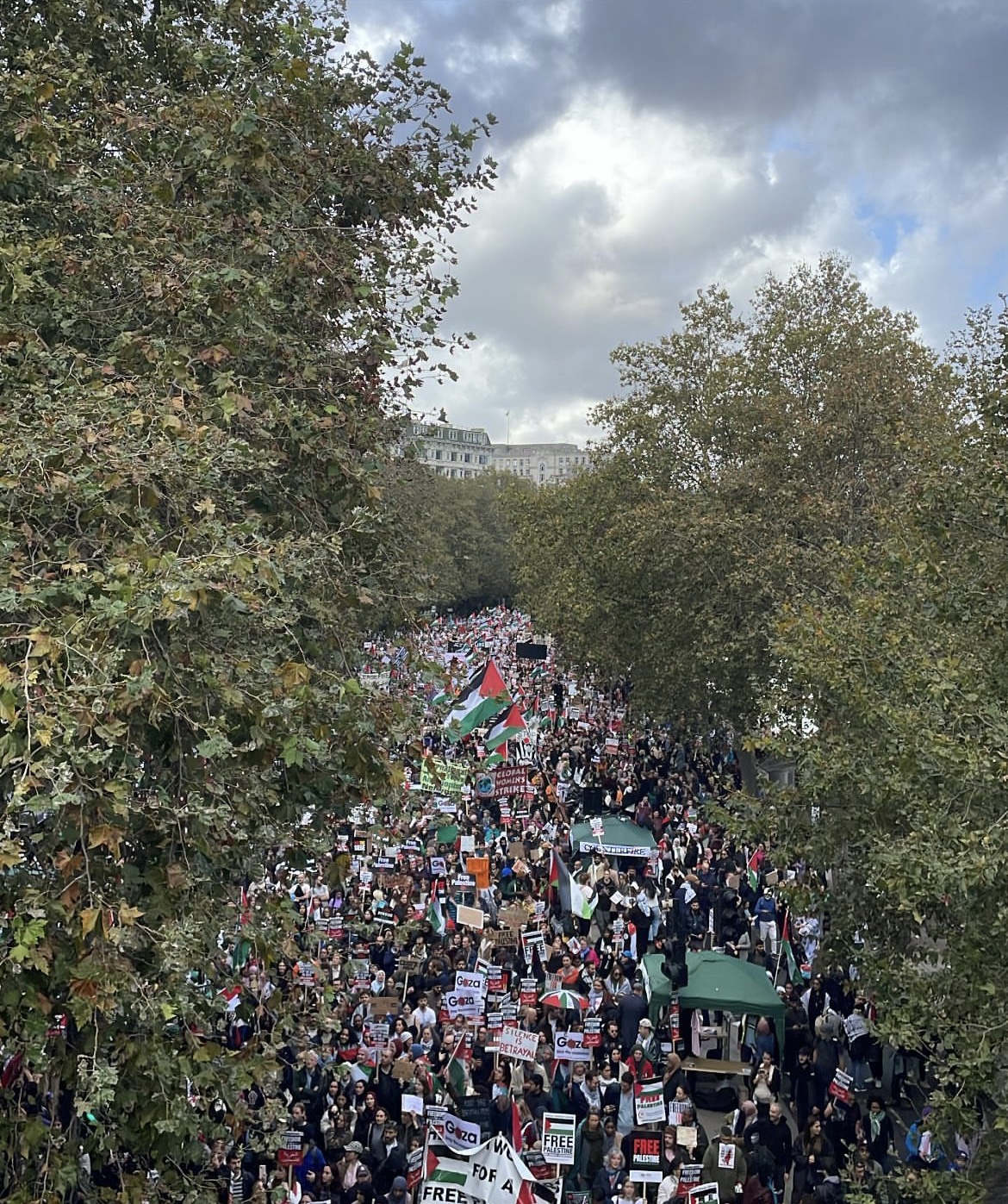 A pro-Palestinian march in London viewed from Jubilee Bridge in October 2023